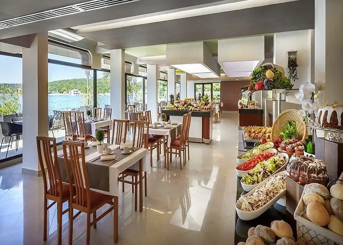 Hotel Veya Maradiso By Aminess Njivice