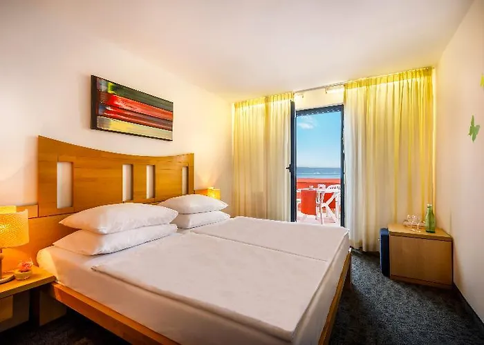 Veya Maradiso By Aminess Njivice